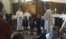 Andréa, Laura, Dylan et Camille lors de la messe du Christ Roi 2011.